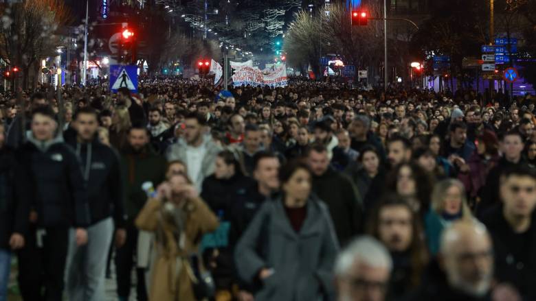 Προσαγωγή πολυτραυματία των Τεμπών σε διαδήλωση στη Θεσσαλονίκη - Η ανάρτησή του