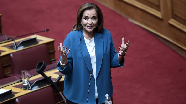 Μπακογιάννη υπέρ Κωνσταντοπούλου: Καταδικάζω τα όσα ακούστηκαν εναντίον της στη Βουλή