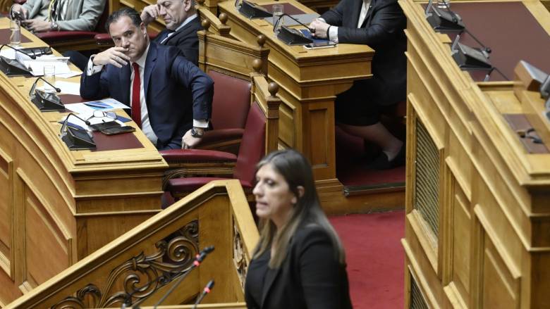 Άγρια κόντρα στη Βουλή μεταξύ Γεωργιάδη και Κωνσταντοπούλου για τα Τέμπη