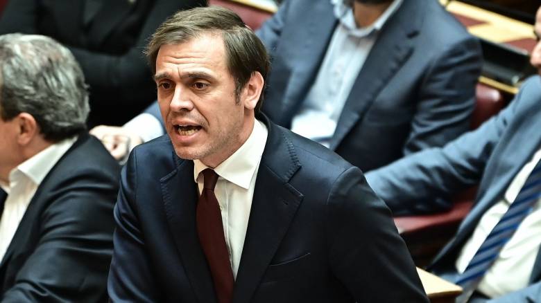 Μάντζιος: Ποιος έδωσε εντολή στην Πυρονόμο να υπογράψει αυτοψία χωρίς να είναι εκεί;