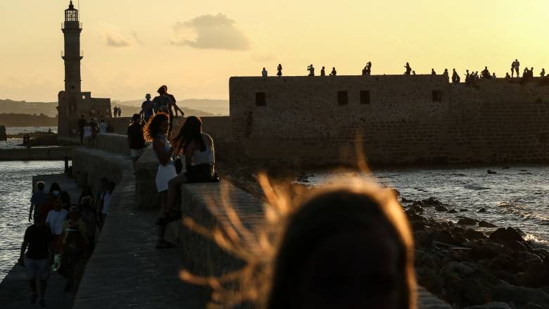 Ζέστη, αφρικανική σκόνη, και ομίχλη τις επόμενες ημέρες: Η πρόγνωση Μαρουσάκη