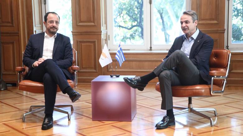 Συνάντηση Μητσοτάκη - Χριστοδουλίδη: Στο επίκεντρο Κυπριακό και επενδύσεις στην ευρωπαϊκή άμυνα