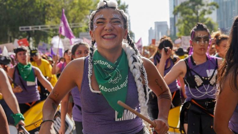 Παγκόσμια Ημέρα της Γυναίκας: Eικόνες από τις διαδηλώσεις σε όλο τον κόσμο