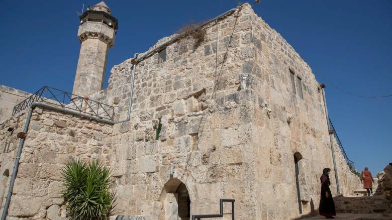 Φωτιά σε ιστορικό τέμενος στη Δυτική Όχθη έβαλε ο ισραηλινός στρατός