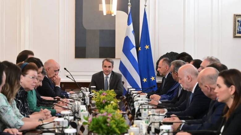 Τα στοιχήματα ενός προαναγγελθέντος ανασχηματισμού - Οι στόχοι Μητσοτάκη και τα σενάρια