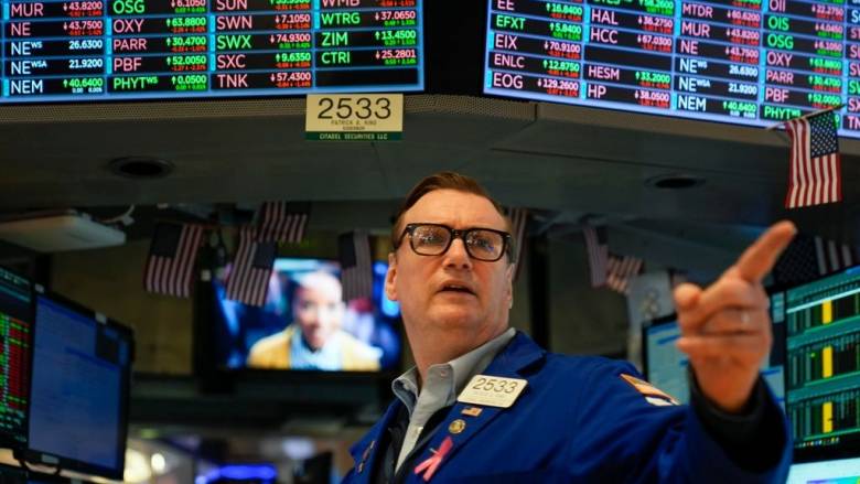 «Μαύρη» Δευτέρα στη Wall Street από τους δασμούς Τραμπ - Κατρακυλούν Dow Jones και Nasdaq