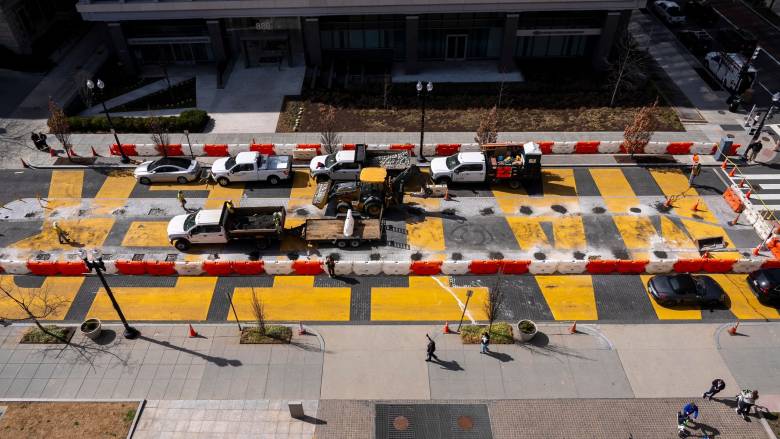 ΗΠΑ: Αφαιρέθηκε η επιγραφή «Black Lives Matter» από δρόμο στην Ουάσινγκτον - Τι ανέφερε η δήμαρχος