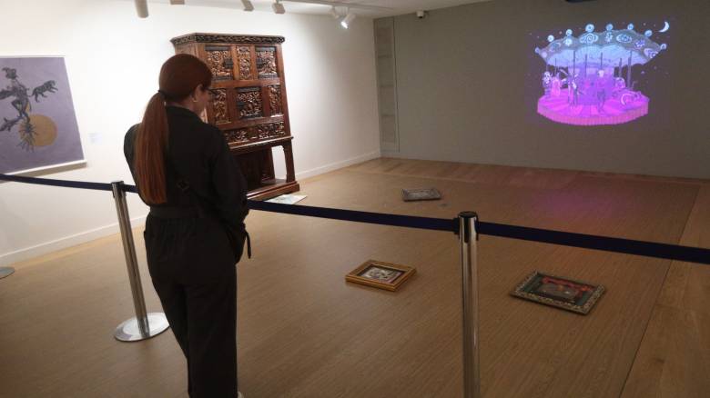 «Θα πάω ξανά να κατεβάσω» τα έργα στην Εθνική Πινακοθήκη - Νέα δήλωση του βουλευτή της Νίκης