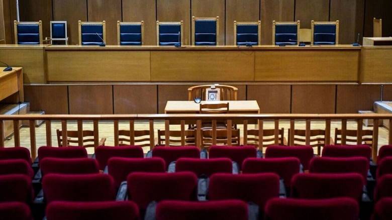 Στο Μισθοδικείο η επαναφορά 13ου και 14ου μισθού στο Δημόσιο