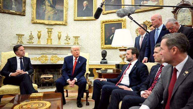 Τραμπ για Πούτιν: Ελπίζω η Ρωσία να πράξει το σωστό για την εκεχειρία στην Ουκρανία