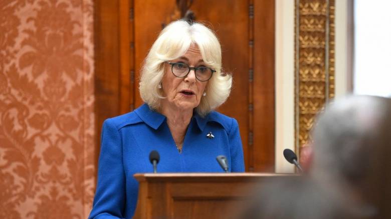 Η Ζιζέλ Πελικό έλαβε επιστολή συμπαράστασης από την Καμίλα - Τι αποκαλύπτει βασιλικός βοηθός