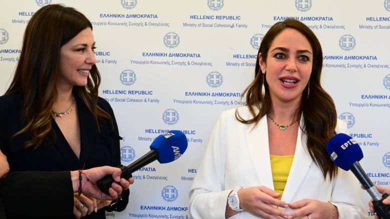 Μιχαηλίδου: «Να βοηθήσουμε τις οικογένειες να κάνουν παιδιά και να αποκτήσουν δικό τους σπίτι»