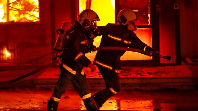 Φωτιά σε επαγγελματικό χώρο στο Βιομηχανικό Πάρκο Σχιστού στο Πέραμα