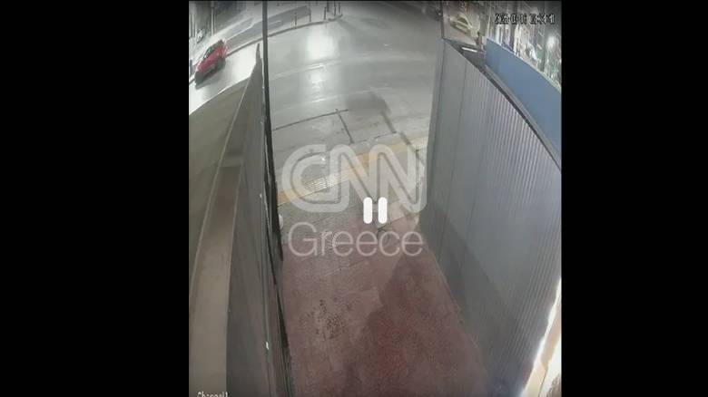 Νέα στοιχεία για το τροχαίο στο Περιστέρι - Νοσηλεύεται φρουρούμενη η 22χρονη