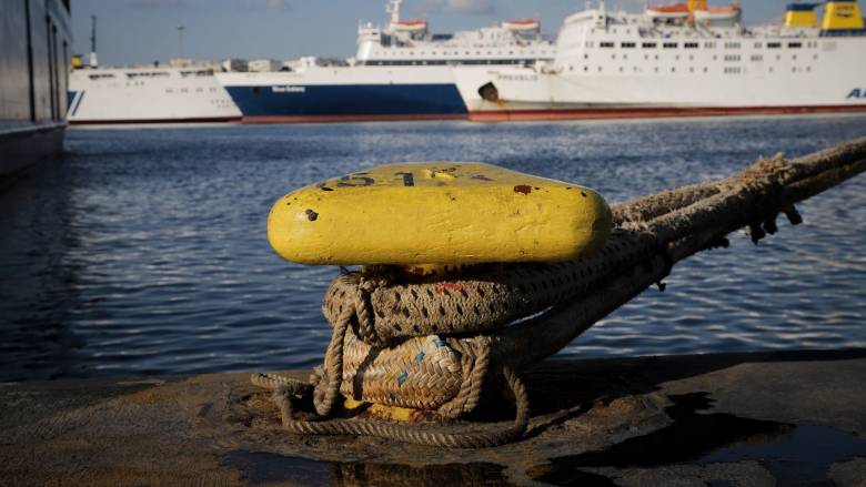 Απαγορευτικό απόπλου λόγω δυσμενών καιρικών συνθηκών