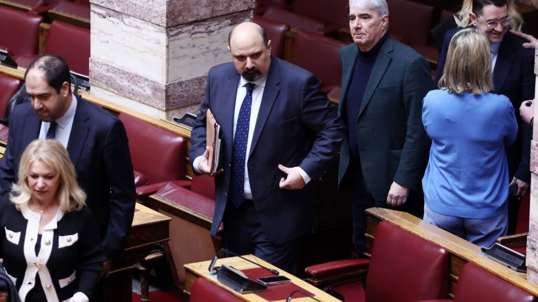 Ο ελιγμός Τριαντόπουλου «τελείωσε» την προανακριτική - Οργή στην αντιπολίτευση για «νέα συγκάλυψη»