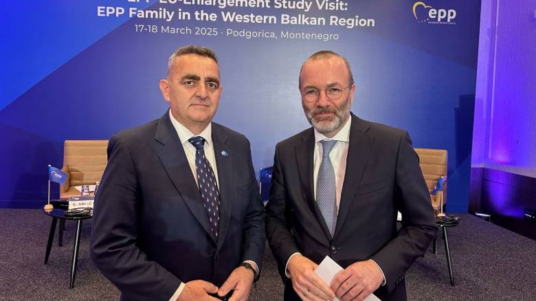 Συνάντηση Μπελέρη - Βέμπερ για την ευρωπαϊκή προοπτική των Δυτικών Βαλκανίων