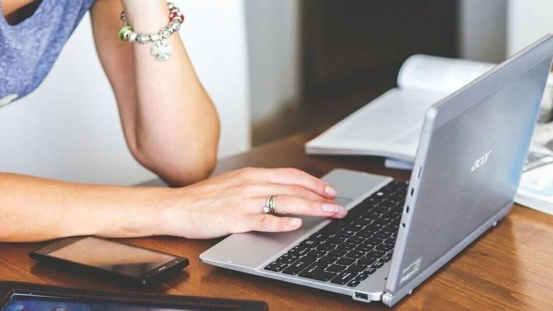 Δικαιούχοι Voucher Laptop: «Έρχονται» οι επιταγές - Πώς θα βρείτε τον κωδικό