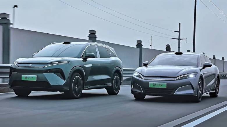 Σαν να βάζεις βενζίνη: Κινεζική μπαταρία ηλεκτρικού αυτοκινήτου φορτίζει πλήρως σε 6 λεπτά