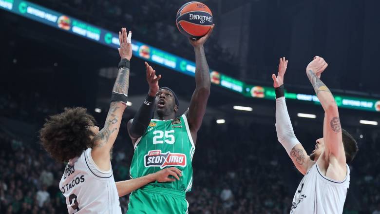 Παναθηναϊκός - Παρί 98-101: Επέστρεψε από το -17, αλλά δεν κατάφερε να το χαρεί στο κατάμεστο ΟΑΚΑ