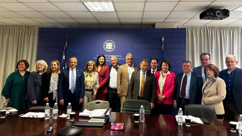 Σύσκεψη Ζαχαράκη με τους 13 Περιφερειακούς Διευθυντές - Τι συζήτησαν