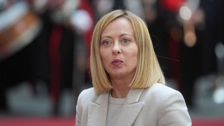 Μελόνι: «Η αντιπολίτευση προτείνει η Ευρώπη να γίνει μια μεγάλη κοινότητα χίπηδων»