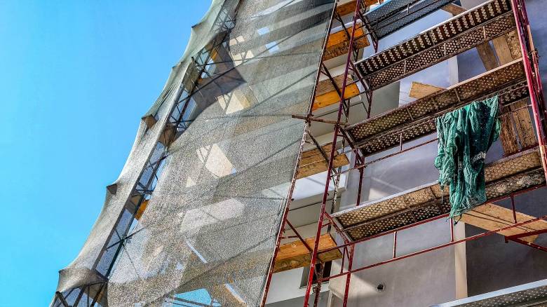 Πτώση εργαζόμενου από σκαλωσιά πέντε μέτρων σε ξενοδοχείο στα Χανιά