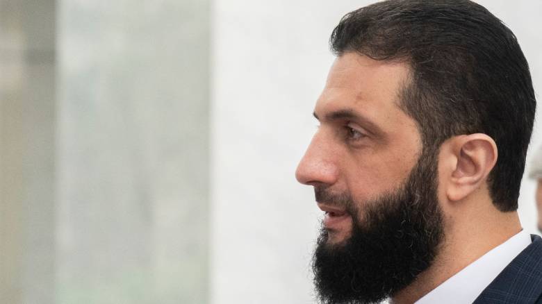 Ανακοίνωσε το σχηματισμό κυβέρνησης ο προσωρινός πρόεδρος της Συρίας