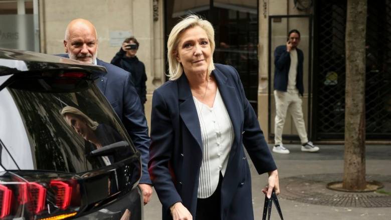 Πενταετής στέρηση πολιτικών δικαιωμάτων για τη Μαρίν Λεπέν - Αποκλεισμός από τις προεδρικές εκλογές