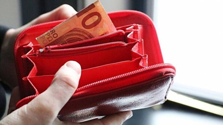 Δώρο Πάσχα: Έως πότε πρέπει να καταβληθεί - Τι ισχύει αν δεν πληρωθεί