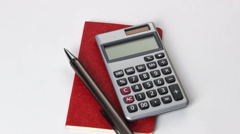 Φορολογικές δηλώσεις: Tα πέντε SOS και οι προθεσμίες για τους ιδιοκτήτες ακινήτων