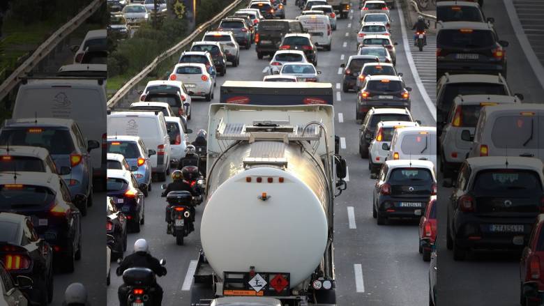 Χάος το κυκλοφοριακό - Πόλη ή... parking η Αθήνα;