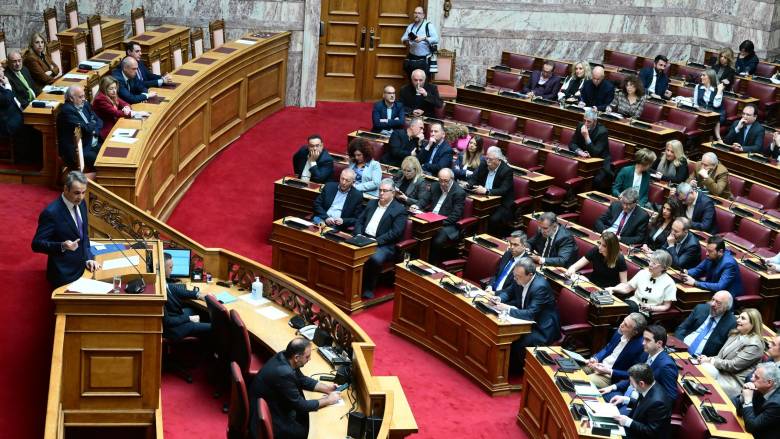 Προανακριτική επιτροπή για Μητσοτάκη, Καραμανλή και Σπίρτζη για τα Τέμπη, ζητά το ΚΚΕ