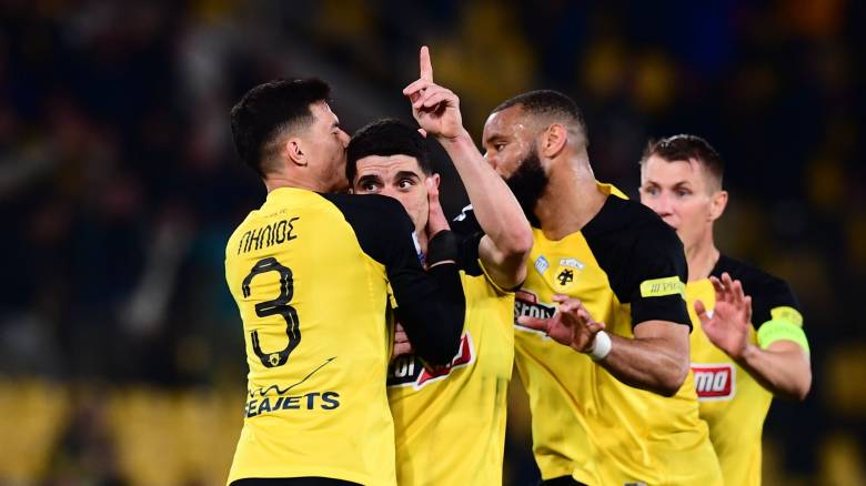 ΑΕΚ - Ολυμπιακός 2-0: Νίκη γοήτρου για τον «Δικέφαλο», στον τελικό οι Πειραιώτες