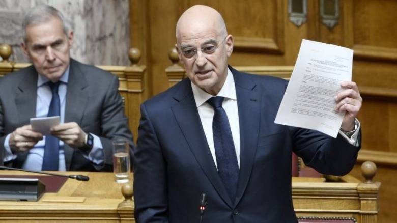 Δένδιας στη Βουλή: «Δεν θα μετατρέψω σε κομματική αντιπαράθεση τα θέματα εξωτερικής πολιτικής»