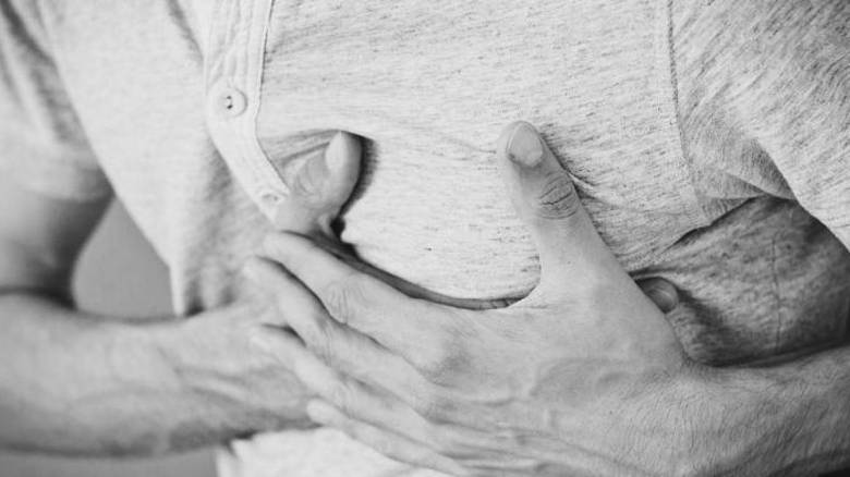 Μελέτη: Περισσότεροι οι καρδιακοί θανάτοι κατά τους καύσωνες που διαρκούν μέρα και νύχτα