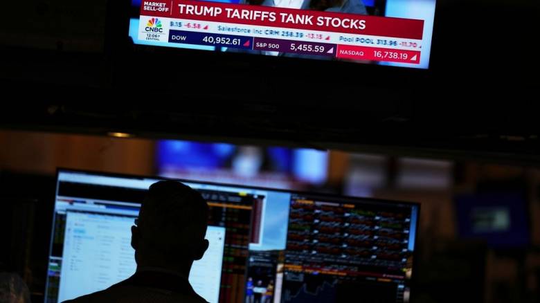 Ο Τραμπ πιέζει τις αγορές - Γιατί δεν είναι αισιόδοξοι οι επενδυτές