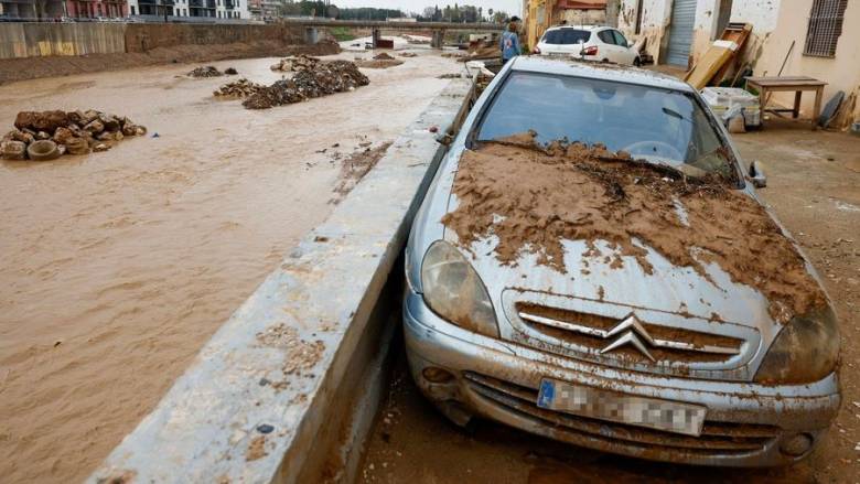 Ισπανία: Τρεις νεκροί από κατάρρευση υπόστεγου λόγω θυελλωδών ανέμων - Συναγερμός σε περιφέρειες
