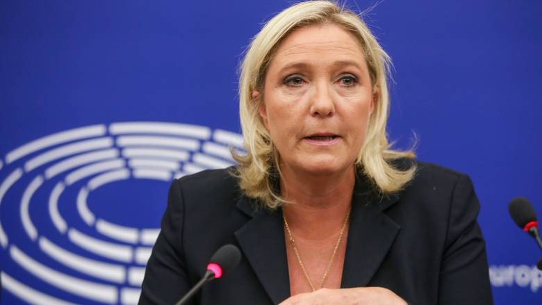 Γαλλία: Ένας στους δύο πολίτες θέλει τη Λεπέν υποψήφια στις προεδρικές εκλογές