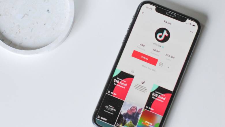 Αυτοί είναι οι πιθανοί μνηστήρες για την αγορά του Tik Tok - Πολύ κοντά η συμφωνία λέει ο Τραμπ