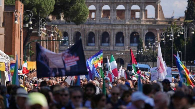 Μεγάλη διαδήλωση στη Ρώμη κατά του σχεδίου ReArm Europe