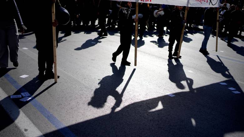 Κατεβάζει «ρολά» το Δημόσιο την 1η Οκτωβρίου για το εργασιακό νομοσχέδιο - Κήρυξε απεργία η ΑΔΕΔΥ