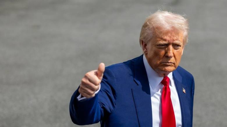 Νέο μήνυμα Τραμπ προς τους Αμερικανούς: «Να είστε ψύχραιμοι, όλα θα πάνε καλά»