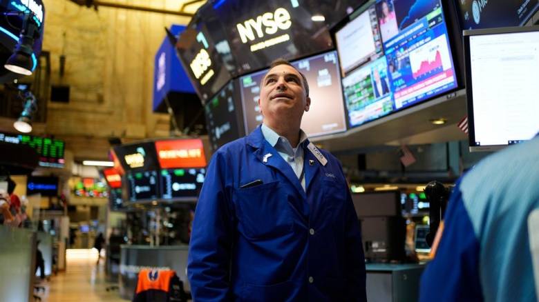 «Ράλι» στη Wall Street μετά την ανακοίνωση του παγώματος των δασμών