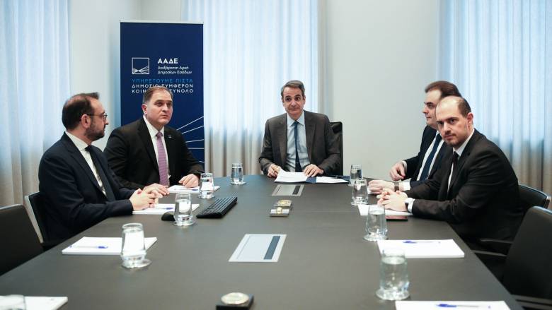 Επίσκεψη Μητσοτάκη στην ΑΑΔΕ: Μπαίνει τάξη στις φορολογικές δηλώσεις - Επιβραβεύεται η συνέπεια