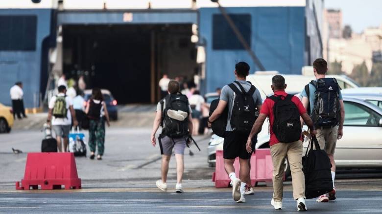 Ακτοπλοϊκά εισιτήρια: Κατατέθηκε και ψηφίζεται την Πέμπτη, ρύθμιση για συγκράτηση των τιμών