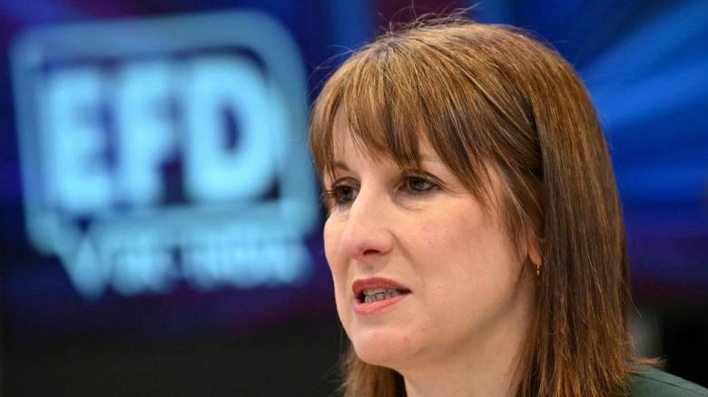 Η Βρετανία επιταχύνει την υπογραφή εμπορικών συμφωνιών εν μέσω εμπορικού πολέμου