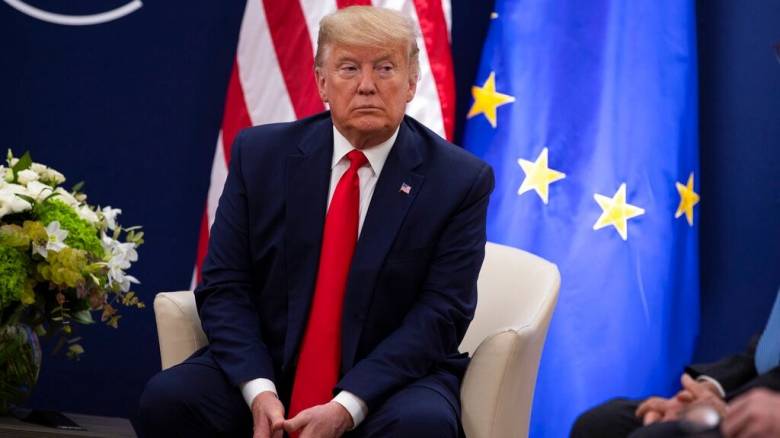 «Διευκρινήσεις» υπόσχεται ο Τραμπ για τους δασμούς - Ποιοι μπαίνουν στην λίστα των διαπραγματεύσεων