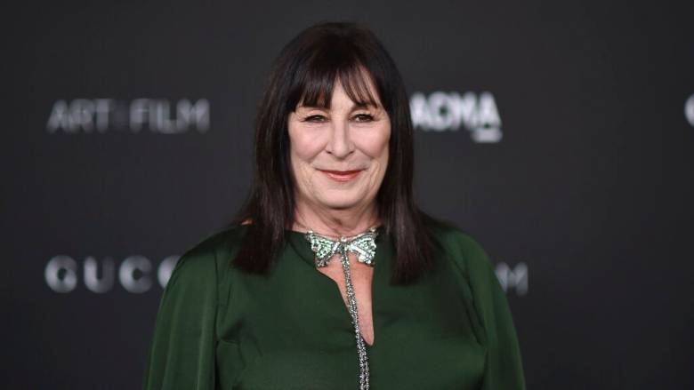 Συγκλονιστική εξομολόγηση από την Αντζέλικα Χιούστον για την μάχη της με τον καρκίνο