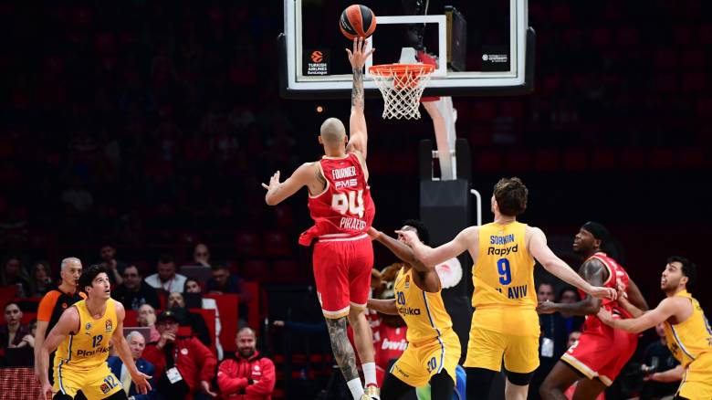 Ολυμπιακός - Μακάμπι 99-93: Πρώτη θέση για τους Ερυθρόλευκους με «ζεστό» Φουρνιέ